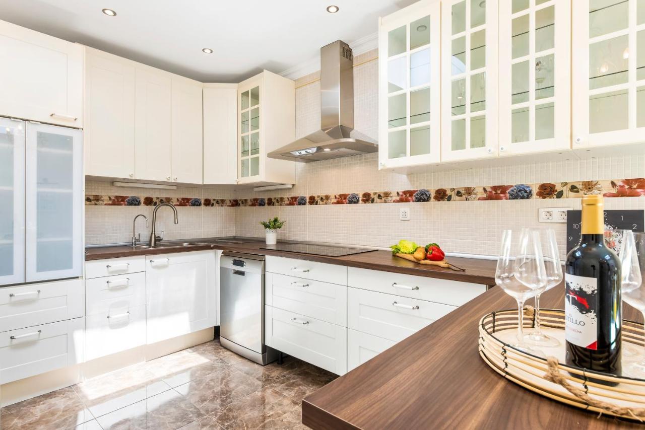 אדחה Beautiful Villa Anna With Heated Pool מראה חיצוני תמונה